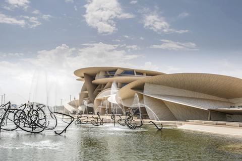 Das Nationalmuseum von Katar wurde vom französischen Architekten Jean Nouvel entworfen und soll in seiner Form an eine Wüstenrose erinnern. 