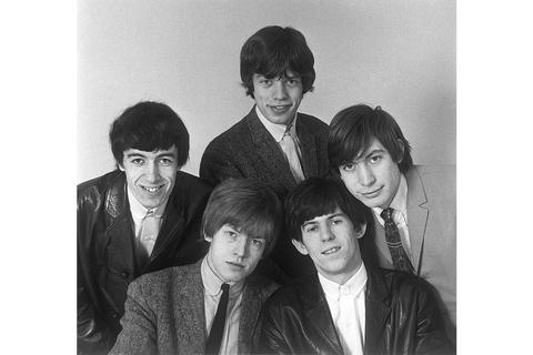 Auch die Rolling Stones waren einmal sehr jung: Mick Jagger (hinten), Bill Wyman, Brian Jones, Keith Richards und Charlie Watts (von links) in den 60er Jahren. Fotos: dpa