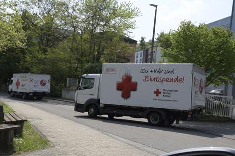 Vom DRK-Blutspendezentrum im Salinental werden Krankenhäuser, Kliniken und Praxen in Rheinland-Pfalz und im Saarland mit Blutkonserven versorgt. Aktuell müssen die Lieferungen deutlich reduziert werden.