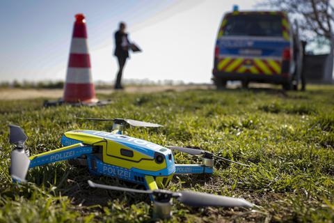 Mainzer Polizei setzt in Pilotprojekt Drohnen ein, u.a. zur Visualisierung von Tatorten aus der Luft; wie zuletzt beim tödlichen Unfall in der Schillerstraße.  Foto: Sascha Kopp