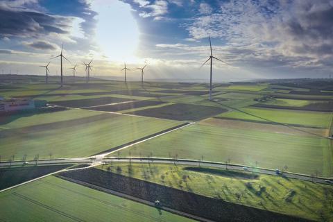 Ökostrom kann man sich als solchen zertifizieren lassen. Laut Verbraucherzentrale Hessen ist Windenergie immer zertifizierbar.