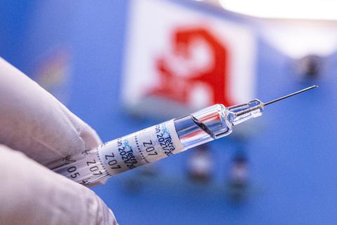 Apotheken dürfen jetzt auch Covid-Impfungen durchführen. Doch nicht alle beteiligen sich an der Impfaktion. Foto: David Inderlied/dpa 