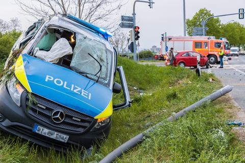 Der Sachschaden wird auf insgesamt 65.000 Euro geschätzt. Bei beiden Fahrzeugen entstand ein Totalschaden. Foto: 5Vision.media