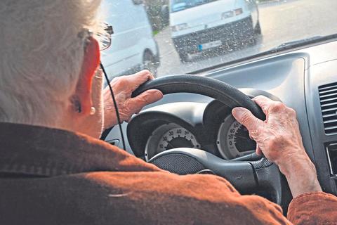 Kommt die Fahrprüfung für Rentner? 	Symbolfoto: dpa