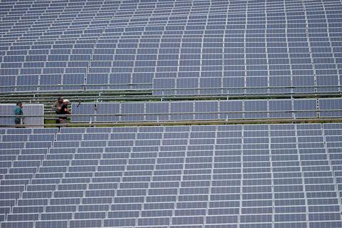 Am Hofgut Eisenbach kann der Solarpark gebaut werden. Symbolfoto: dpa 