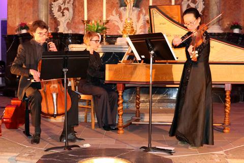 Das Ensemble "Fleur de Lys" (von links): Christian Niedling (Violoncello/Viola da Gamba), Saale Fischer (Cembalo) und PohSuan Teo (Violine). Foto: Eigner 