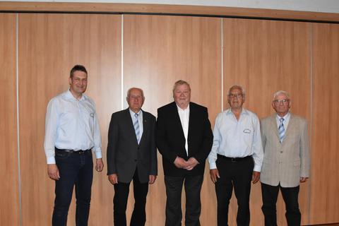 Ehrenmitglieder wurden Walter Harres, Bernd Eckstein (Ehrenvorsitzender), Wolfgang Betz und Erwin Reibling (von links). 