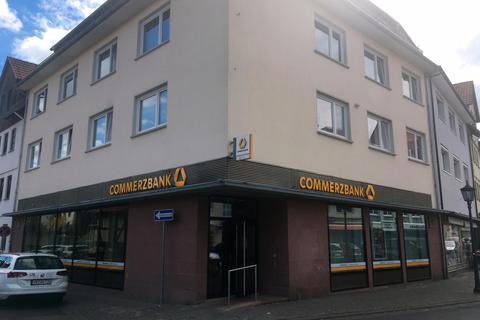 Die Commerzbank-Filiale in Lauterbach betreut derzeit rund 2900 Kunden. Archivfoto: Hack 