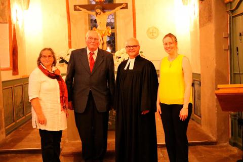 Petra Jahnel, Karl, Möller, Pfarrer Michael Gütgemann und Dekanatskantorin Dr. Diana Rieger (von links) an diesem besonderen Ehrentag. 