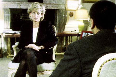 Prinzessin Diana im Interview mit BBC-Reporter Martin Bashir beim Interview des britischen Fernsehsenders 1995. Foto: BBC/PA Media/dpa