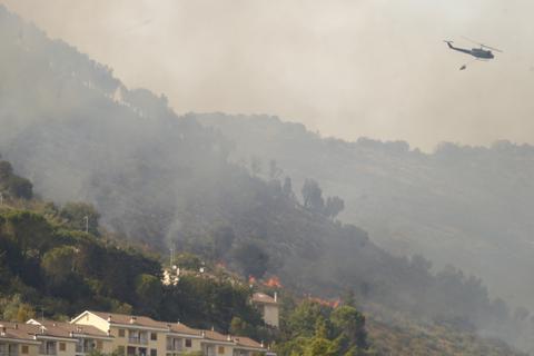 Waldbrände toben in Italien. Foto: dpa