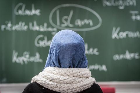In Hessen fand bis 2020 bekenntnisorientierter Islamunterricht in Kooperation mit dem Moscheeverband Ditib statt. Wegen Zweifeln an dessen Eignung, wurde das Angebot erst gestoppt und dann beendet.   Acrhivfoto: dpa 