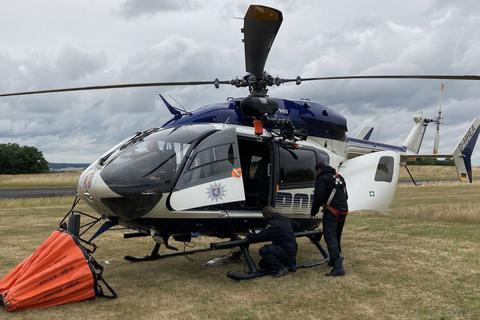 In Hessen ermöglicht eine Kooperation die Zusammenarbeit von Katastrophenschützern und Hubschraubern der Landespolizei. Foto: Maximilian Brock