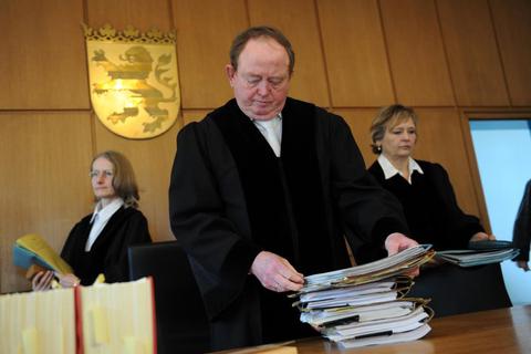 Für Richter, wie hier am Verwaltungsgerichtshof in Kassel, gibt es keine Arbeitszeitregelung.Archivfoto: dpa  Foto: 