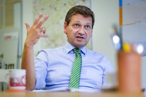 Schlimme Befürchtungen in Sachen Sondervermögen: CDU-Oppositionsführer Christian Baldauf. Foto: Sascha Kopp