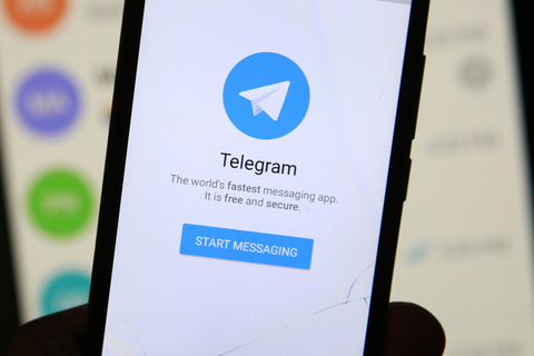 Der Messaging-Dienst Telegram ist in Querdenkerkreisen sehr beliebt. Symbolfoto: Sergej Konkov/dpa