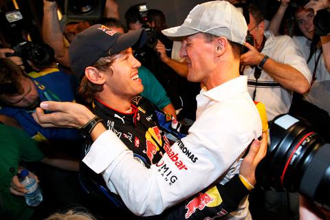 Ein Bild aus guten deutschen Formel-1-Zeiten: Sebastian Vettel (links) und vor allem Michael Schumacher sorgten für einen Boom, dessen Effekt aber aufgebraucht scheint. Foto: dpa 
