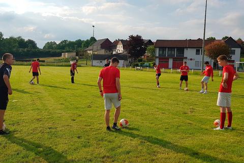 Die TSV-Fußballer trainieren wieder.  Foto: Raitz 